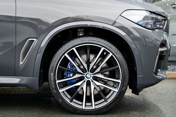 BMW X5 M50i xDrive 390 kW image number 43