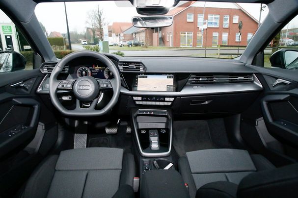 Audi A3 1.5 TFSI S tronic S-line Sportback 110 kW image number 4