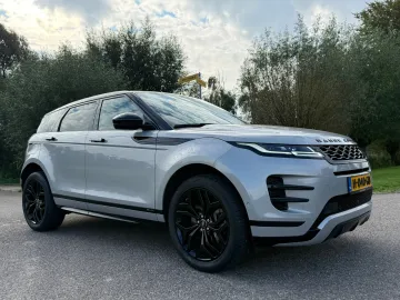 Car image 32