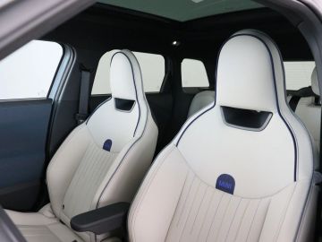 Car image 25