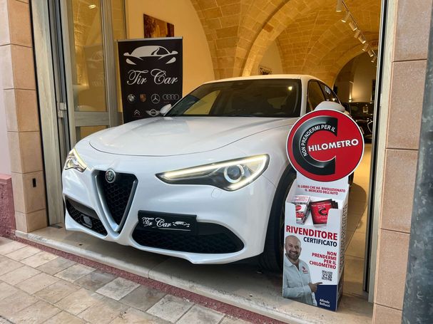 Alfa Romeo Stelvio 2.2 118 kW image number 3