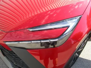 Car image 24