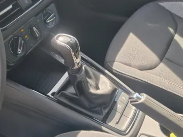 Car image 39