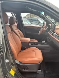 Car image 31