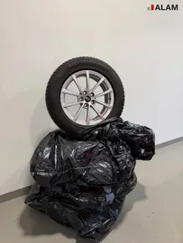 Car image 39