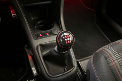 Car image 37