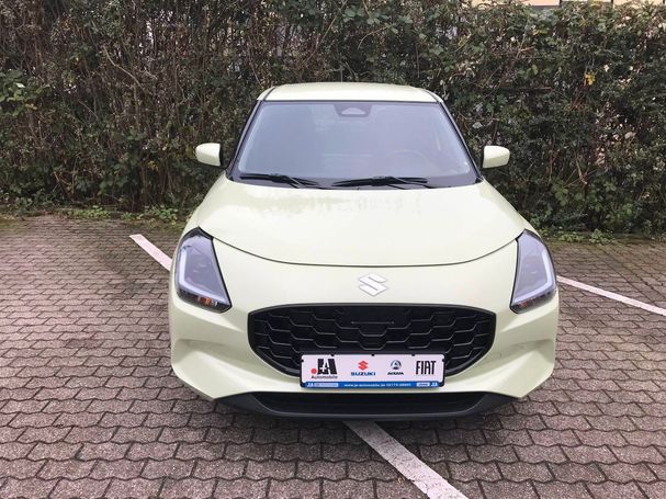 Suzuki Swift 1.2 Dualjet Hybrid Club 61 kW image number 3