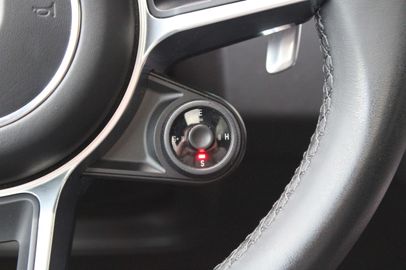 Car image 36