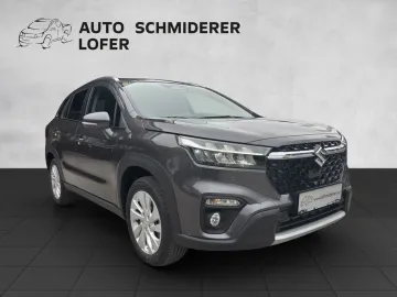 Car image 3
