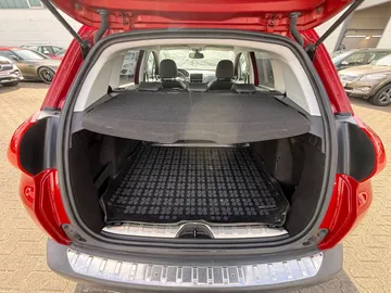 Car image 33
