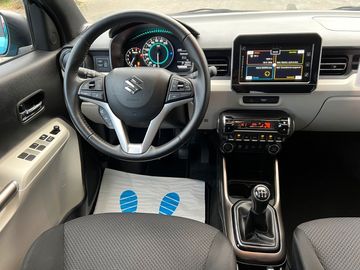 Car image 11