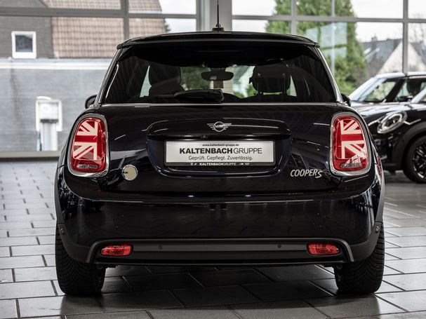 Mini Cooper SE Mini Yours Trim 135 kW image number 7