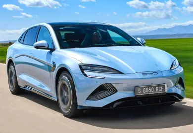 Car image 4