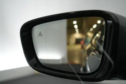 Car image 38