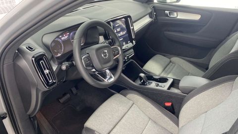 Car image 31