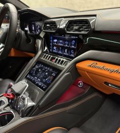 Car image 32