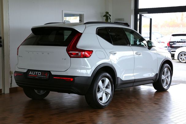 Volvo XC40 Momentum 120 kW image number 4