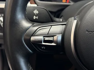 Car image 39
