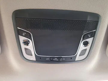 Car image 31