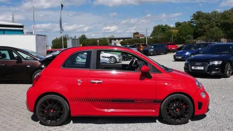 Car image 4