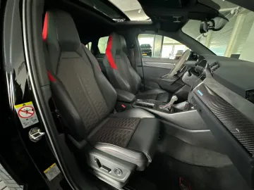 Car image 40