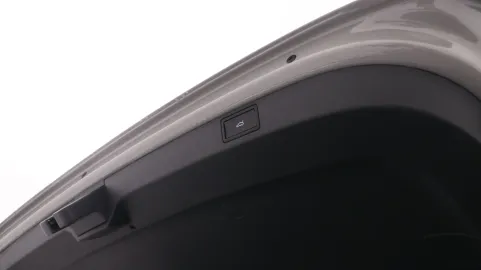 Car image 33