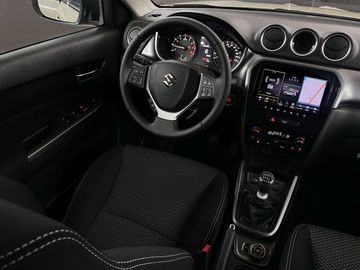 Car image 12