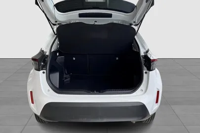 Car image 13