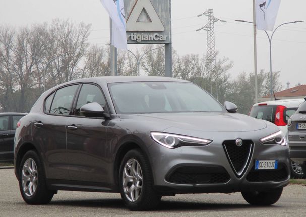 Alfa Romeo Stelvio 2.2 Diesel AT8 Q4 140 kW image number 2