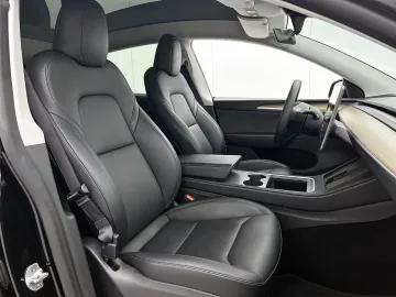 Car image 40