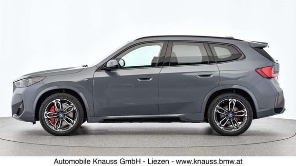 BMW iX1 xDrive30 200 kW image number 6