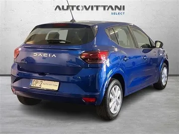 Car image 4