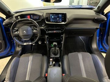 Car image 16