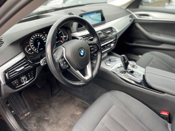 BMW 520d Touring 140 kW image number 11