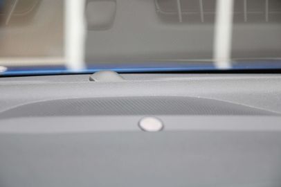 Car image 32