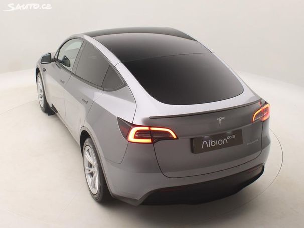 Tesla Model Y Long Range AWD Dual Motor 378 kW image number 16