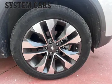 Car image 28