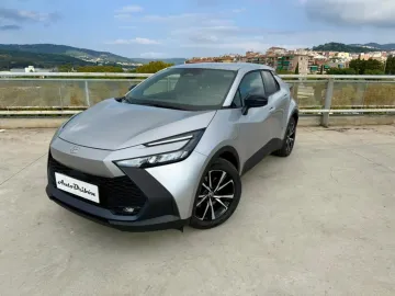 Car image 3