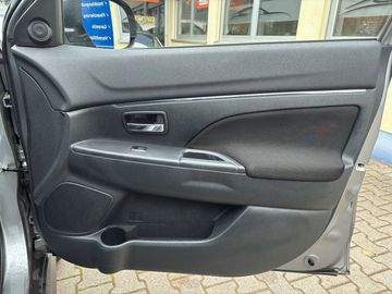 Car image 37