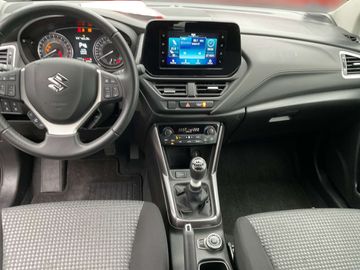 Car image 15