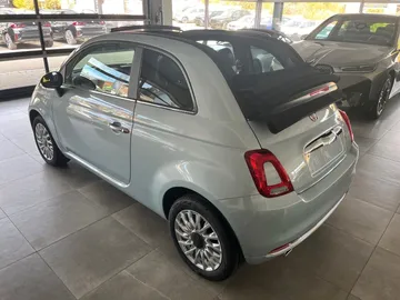 Car image 17