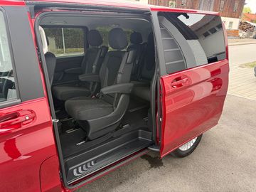Car image 28