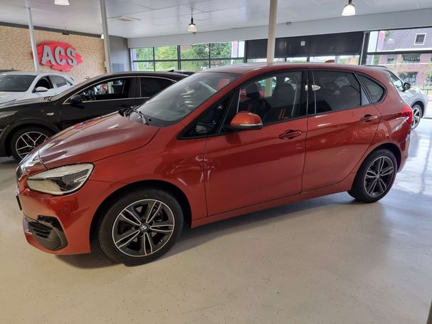 BMW 220i Active Tourer Active Tourer 132 kW image number 1