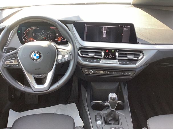 BMW 118i Advantage 100 kW image number 5