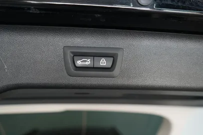 Car image 50