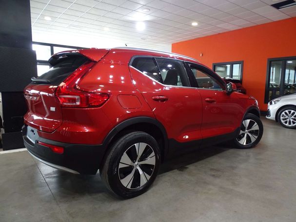 Volvo XC40 T4 192 kW image number 6