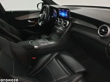 Car image 40