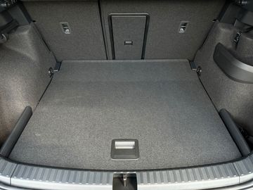 Car image 38