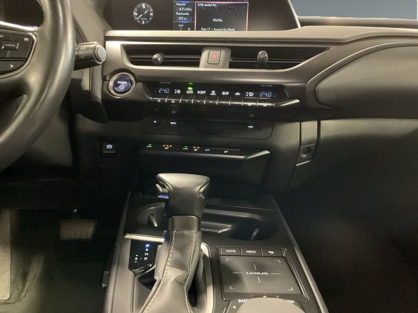 Lexus UX 250h 135 kW image number 15