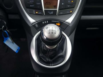 Car image 29